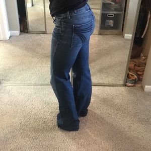 Very flattering Bell bottom jeans!